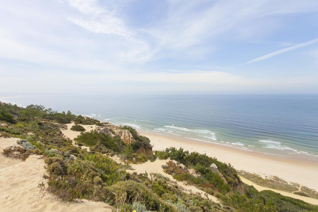 Lisbon Waves Surf Lodge Almada Ngoại thất bức ảnh