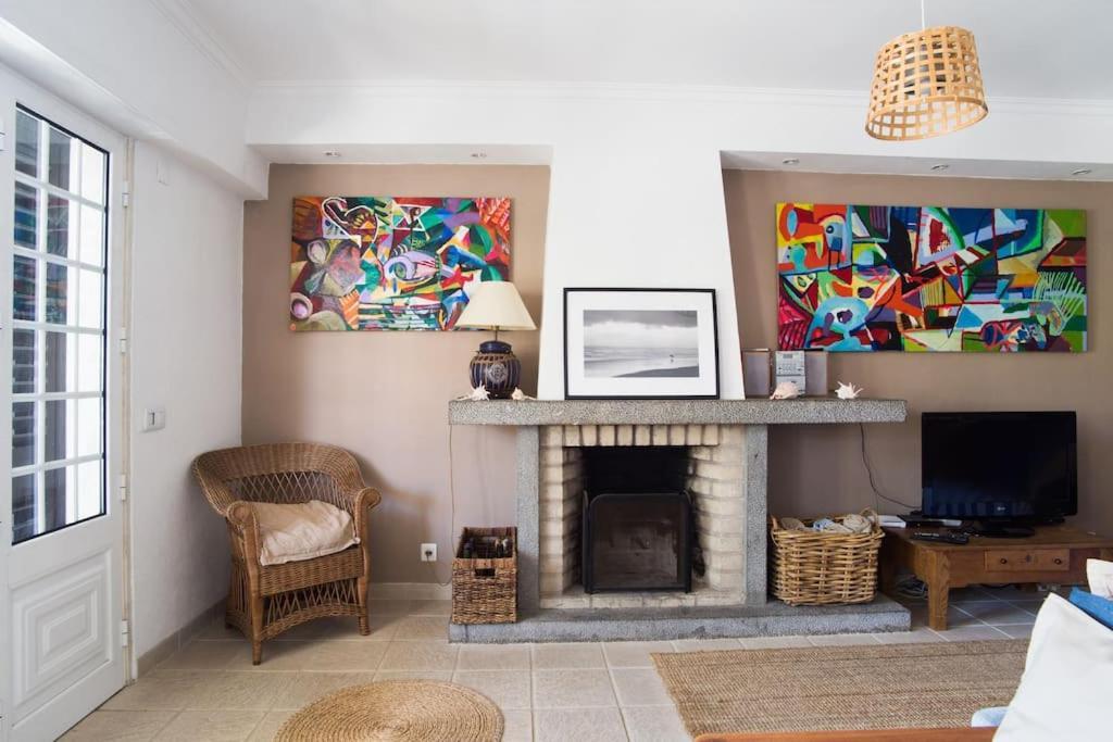 Lisbon Waves Surf Lodge Almada Ngoại thất bức ảnh