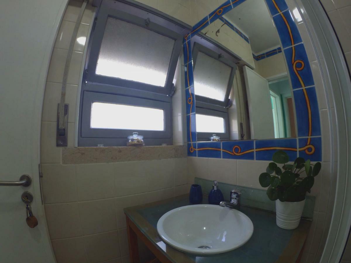 Lisbon Waves Surf Lodge Almada Ngoại thất bức ảnh