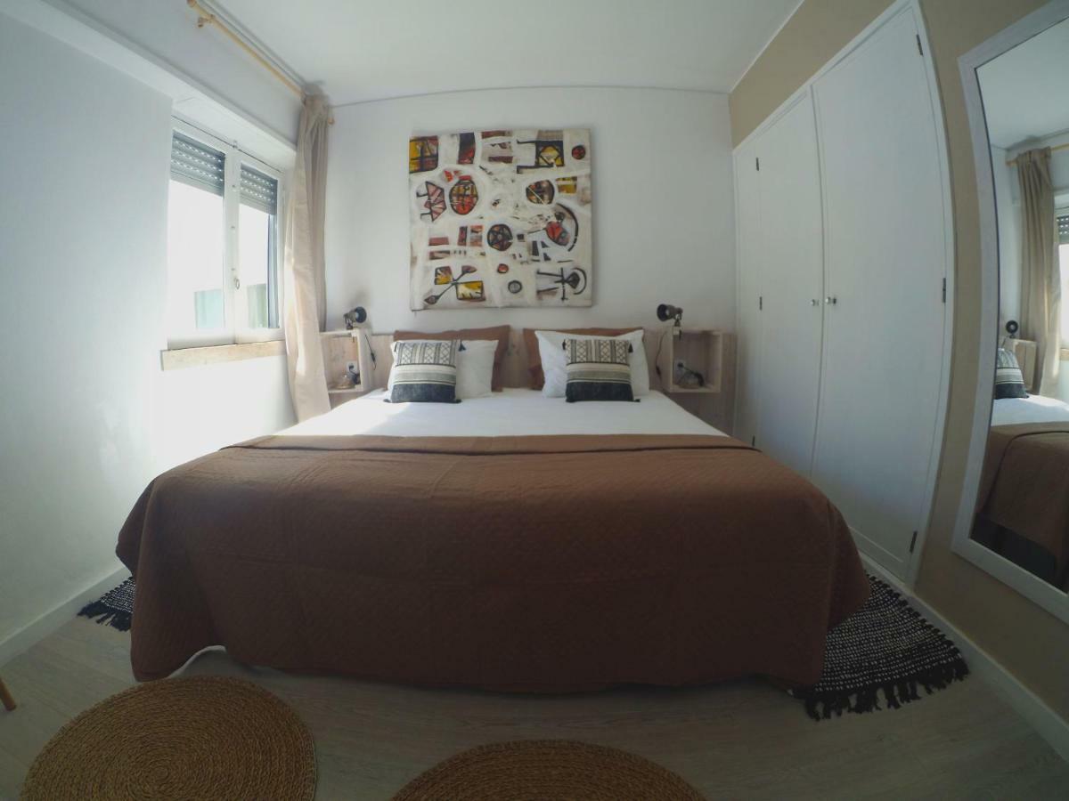 Lisbon Waves Surf Lodge Almada Ngoại thất bức ảnh