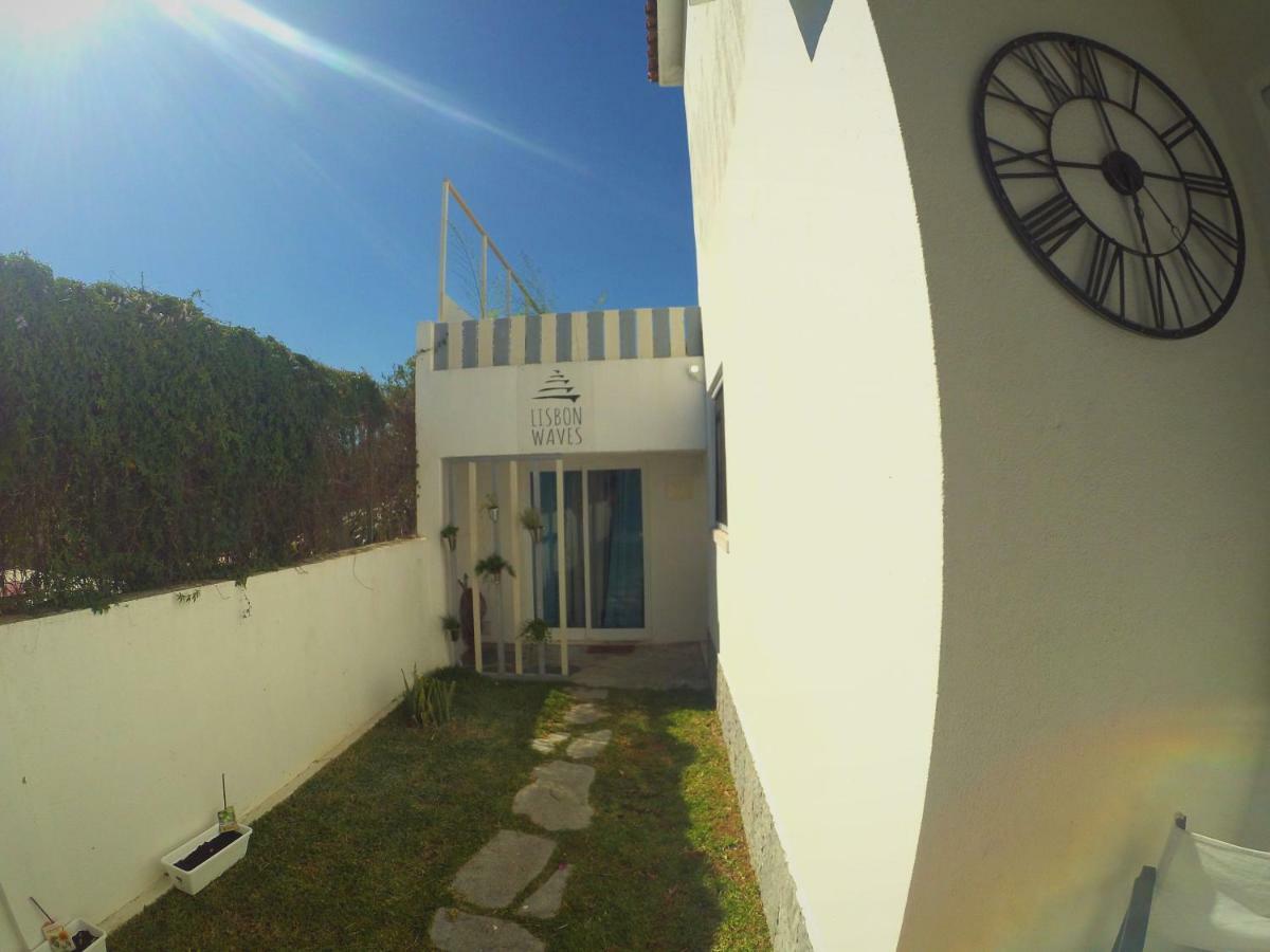 Lisbon Waves Surf Lodge Almada Ngoại thất bức ảnh