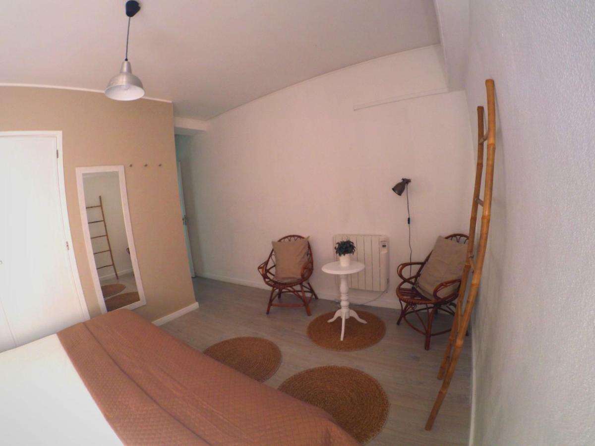 Lisbon Waves Surf Lodge Almada Ngoại thất bức ảnh